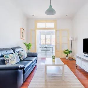https://almirante-home-with-3-bedrooms-3-bathrooms.hotels-lisbon-portugal.com